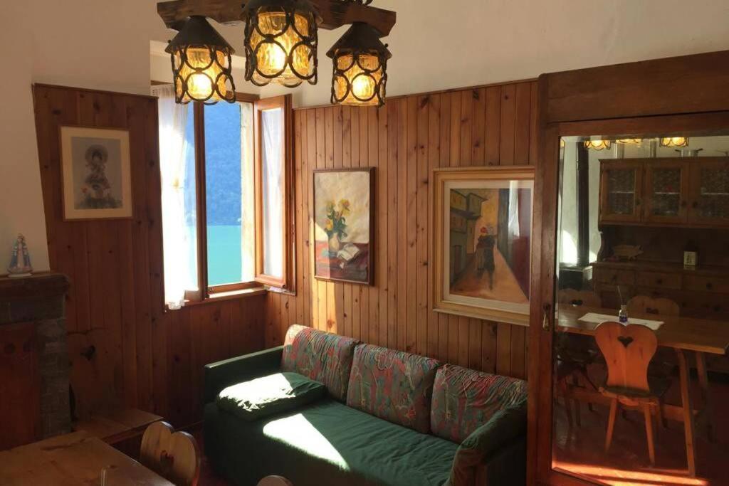 Nel Set Di Piccolo Mondo Antico Villa Viola Valsolda Ngoại thất bức ảnh