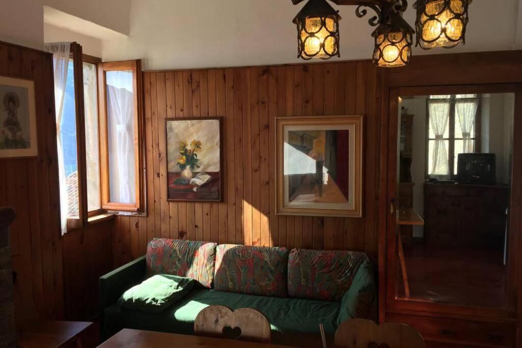 Nel Set Di Piccolo Mondo Antico Villa Viola Valsolda Ngoại thất bức ảnh