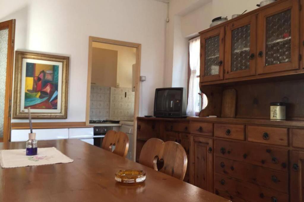 Nel Set Di Piccolo Mondo Antico Villa Viola Valsolda Ngoại thất bức ảnh