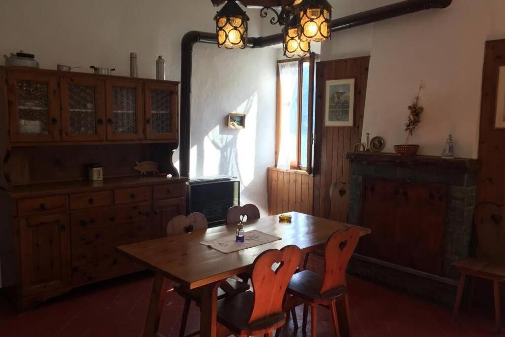 Nel Set Di Piccolo Mondo Antico Villa Viola Valsolda Ngoại thất bức ảnh